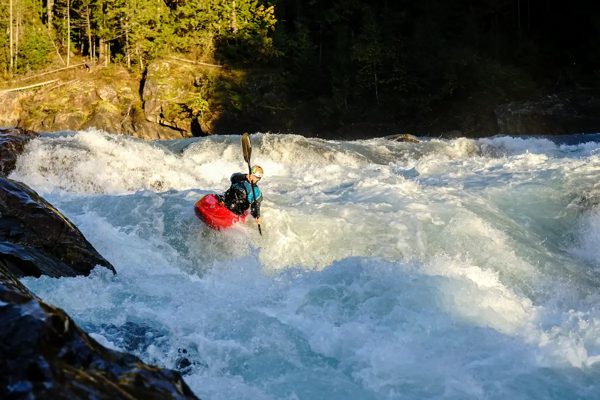 how to choose a whitewater kayak half slice boat