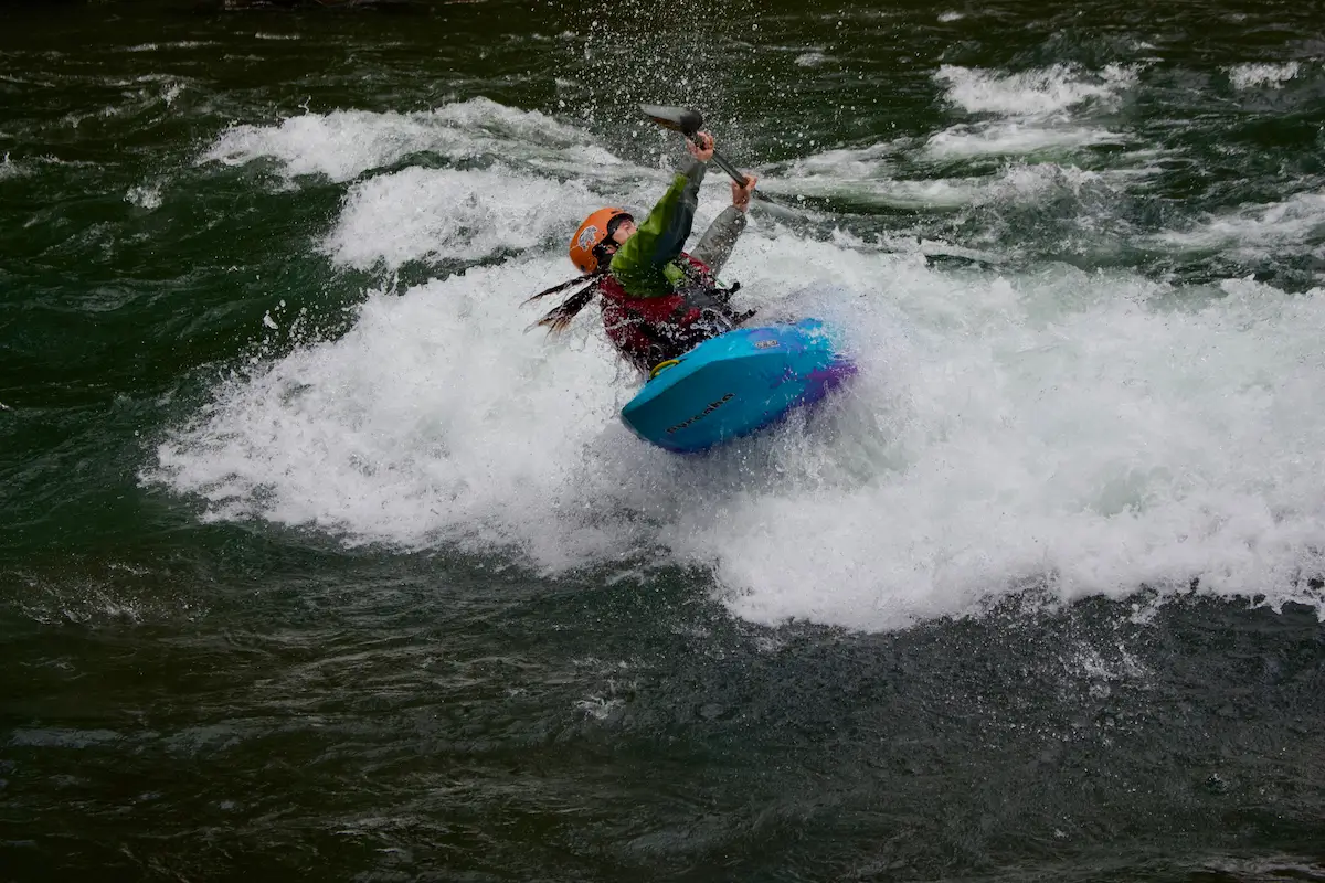 how to choose a whitewater kayak playboat