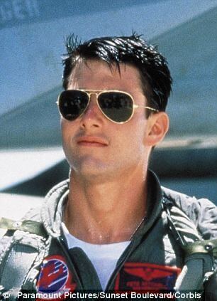 Tom Cruise sporting aviator sunglasses by Ray Ban in Top Gun (1986) 80s fashion