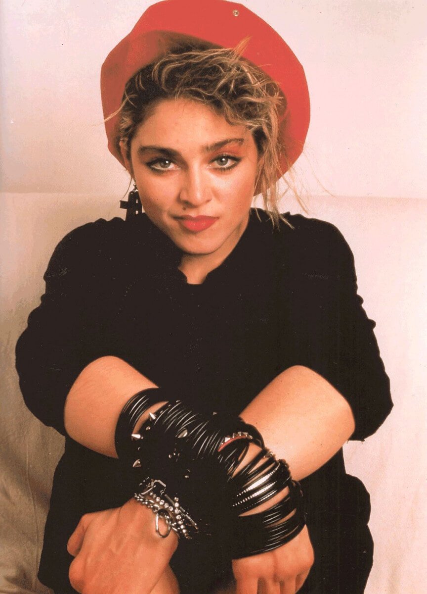 Madonna wearing black rubber bracelets, 1980s, 80s bracelets