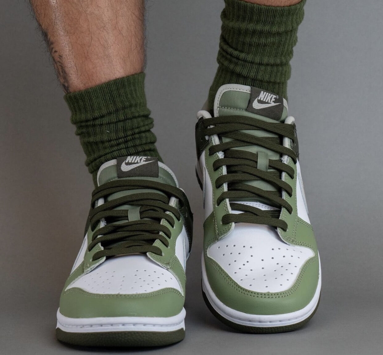 Nike Dunk Low "Oil Green"