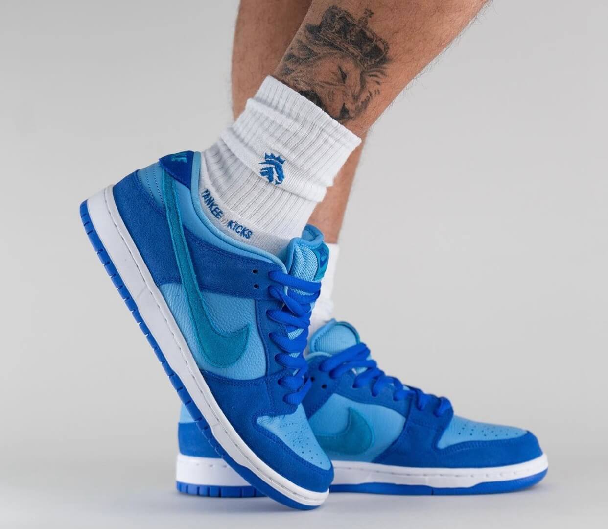 Nike SB Dunk Low “Blue Raspberry” – YankeeKicks Online