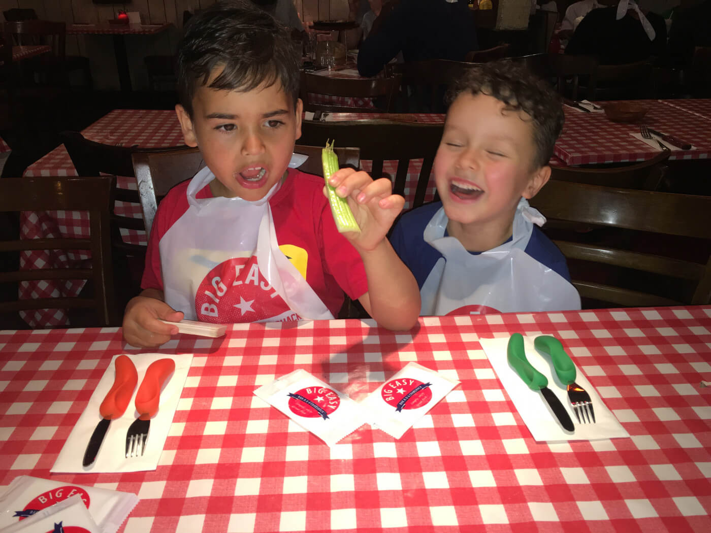 eating out with kids top tips