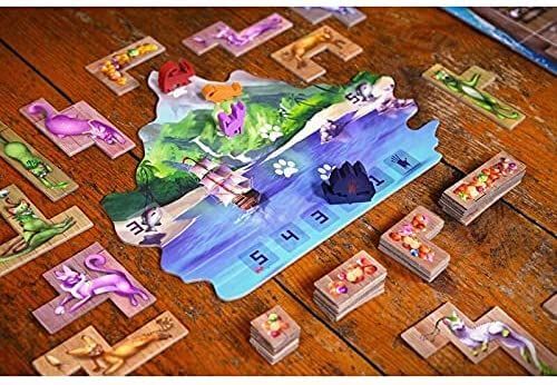 The Isle of Cats game cards and pieces