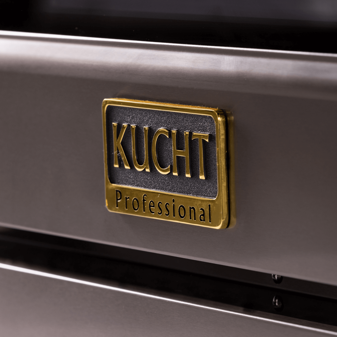 Kucht-Gemstone-detail-shot-logo