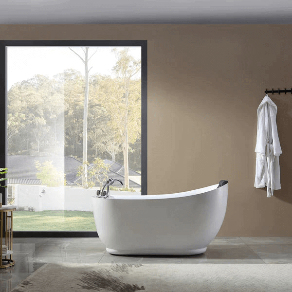 Empava 59 in. Oval Freestanding Jetted Bathtub - Lifestyle