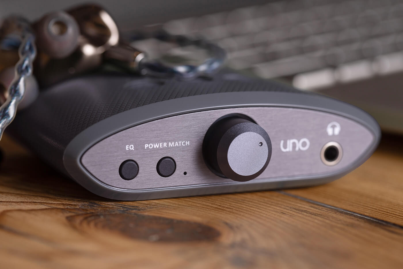 iFi Audio Uno desktop dac and headphone amplifier