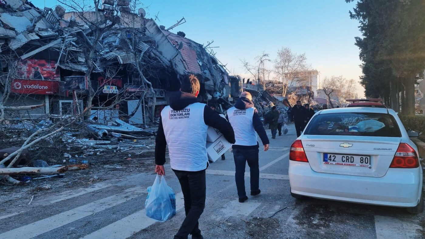 Doctors Worldwide Türkiye team earthquake emergency