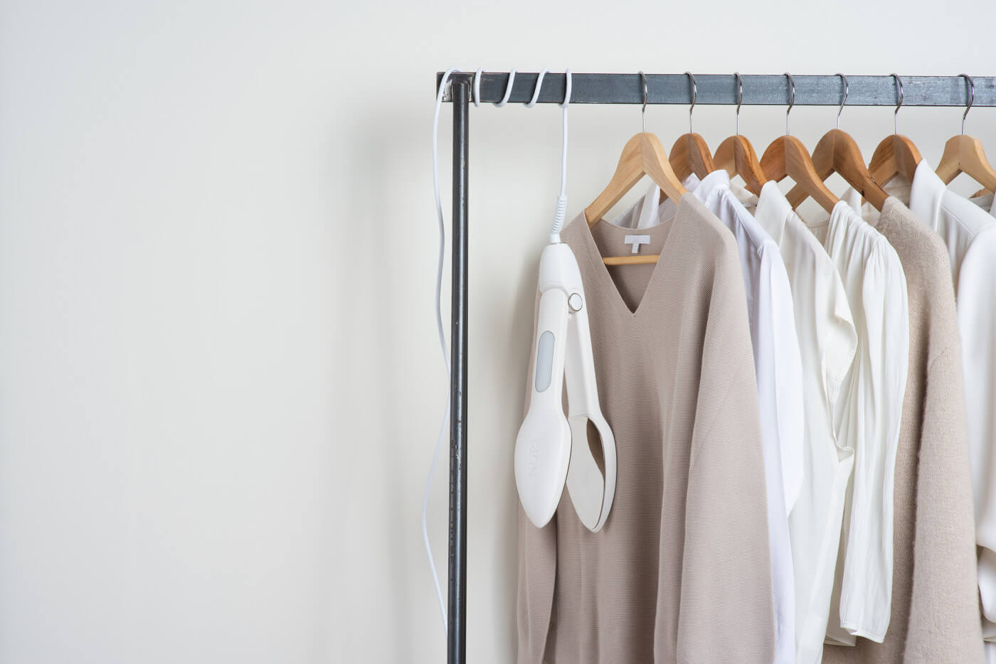10 Expert Tips on How to Iron Clothes at Home