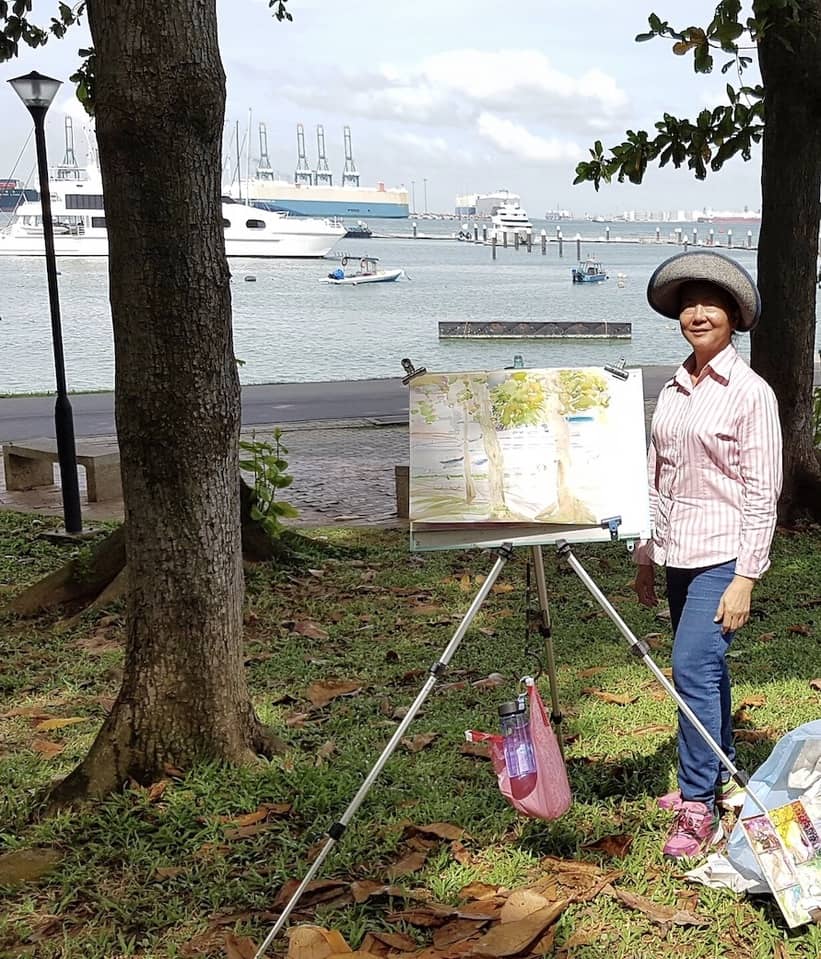 Sheila Tang painting plein air in Singapore