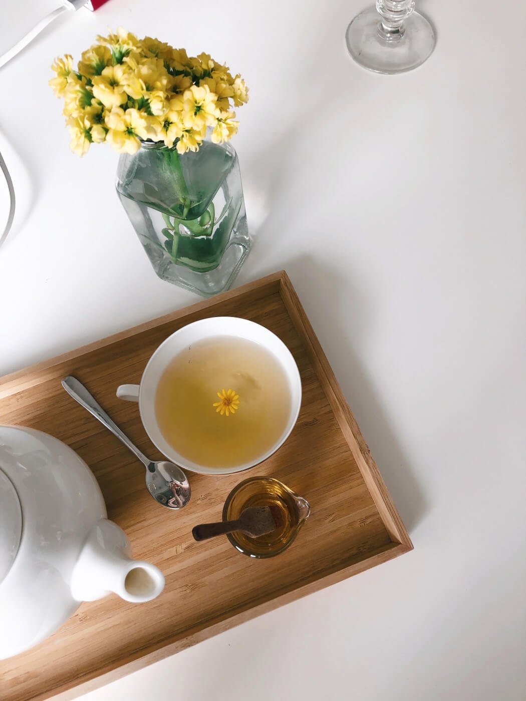 The Best Bedtime Teas for the Insomniac