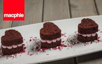Valentine red velvet cakes