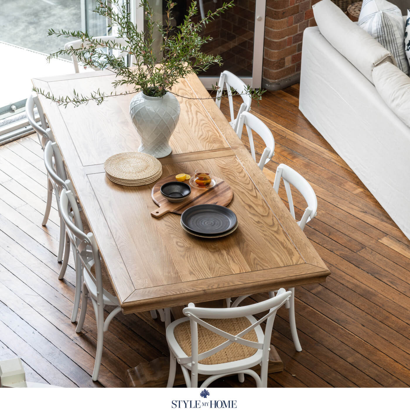 Hamptons rectangular dining table