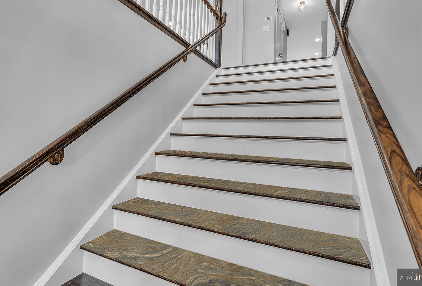 Brown Staircase for Luxurious Appearance