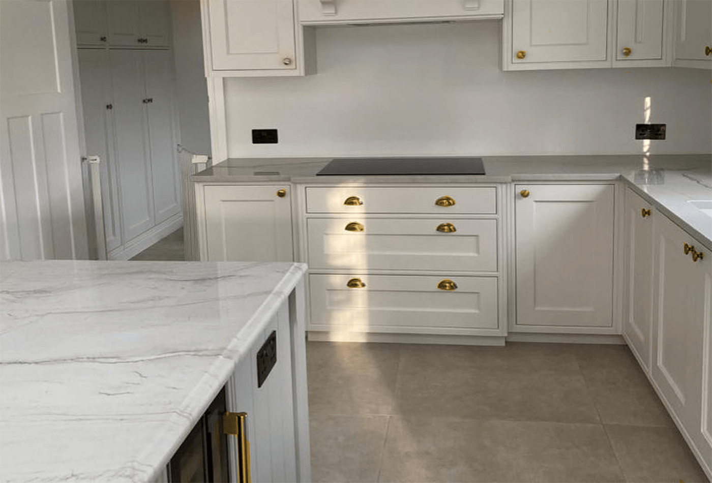 Calacatta White Kitchen, Spruce it like Never Before 