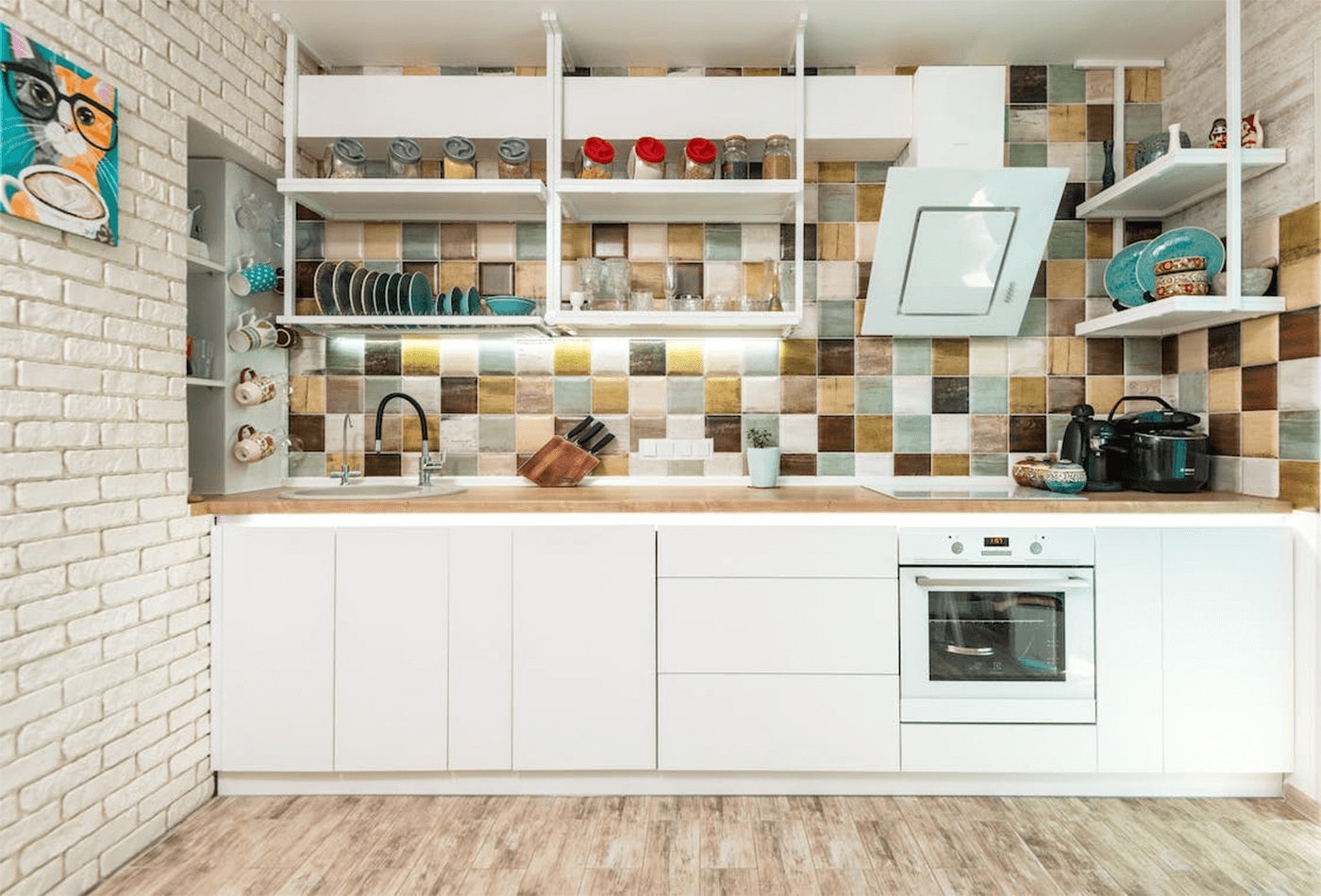 Ceramic Tiles for a Low - Cost, Long-Lasting Kitchen Wall Splashback