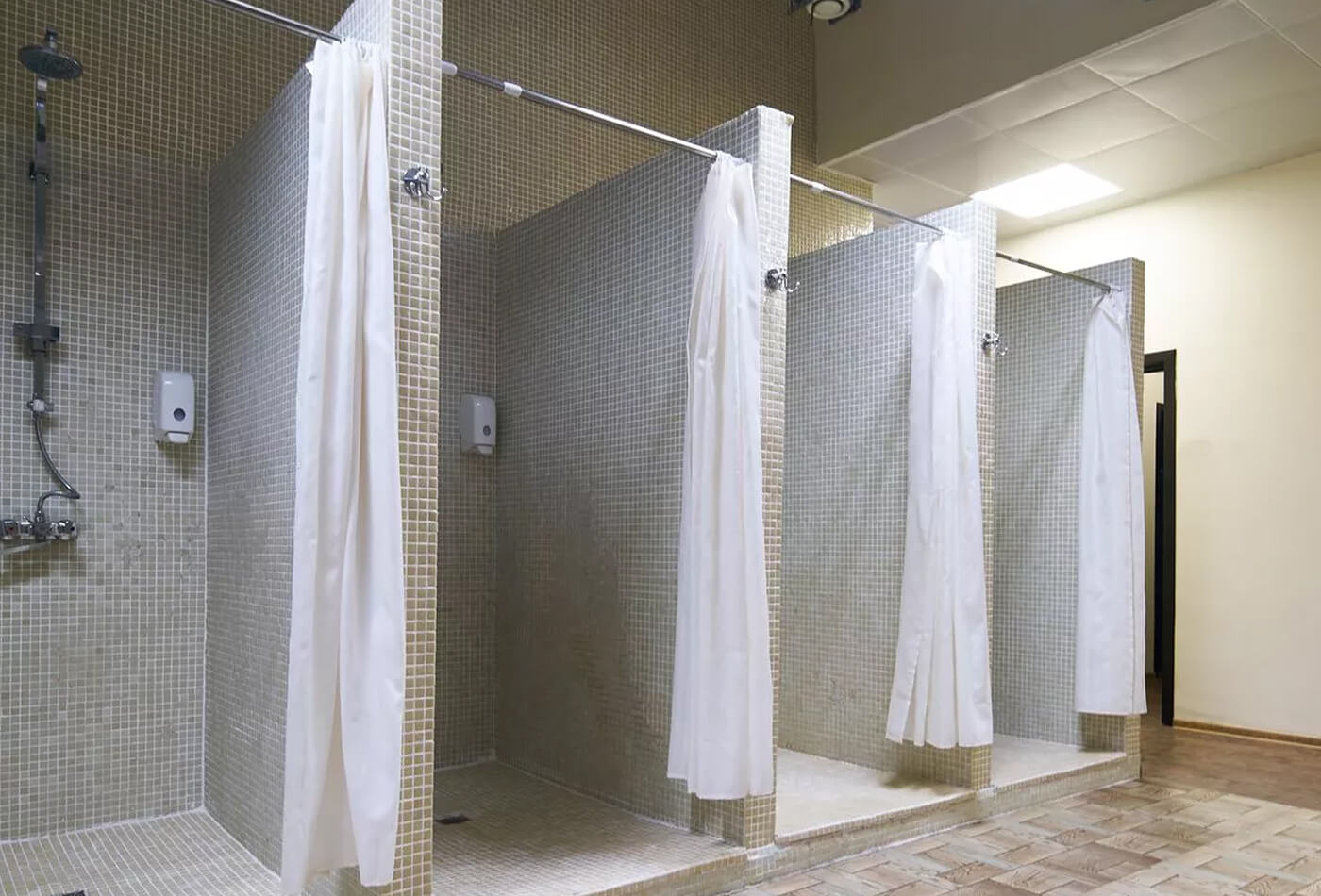 Communal Bathrooms Styling Ideas for your Gym