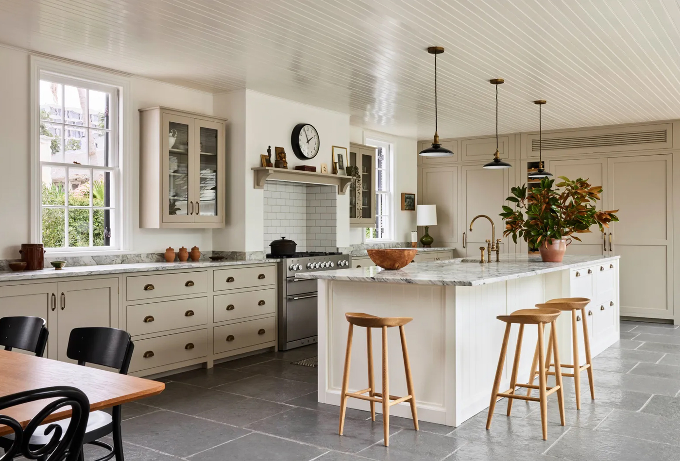 Ideas for Using Limestone Tiles in the Kitchen